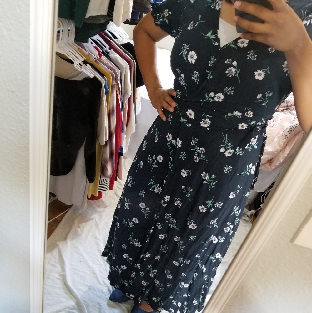 White flower wrap dress
